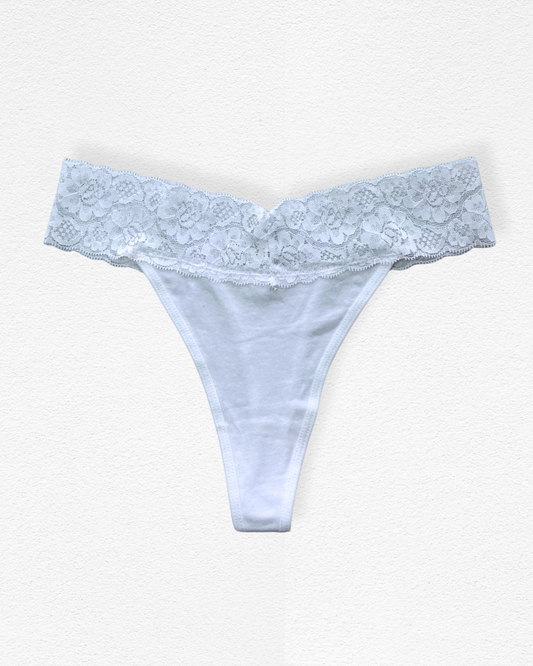 Panty hilo con encaje