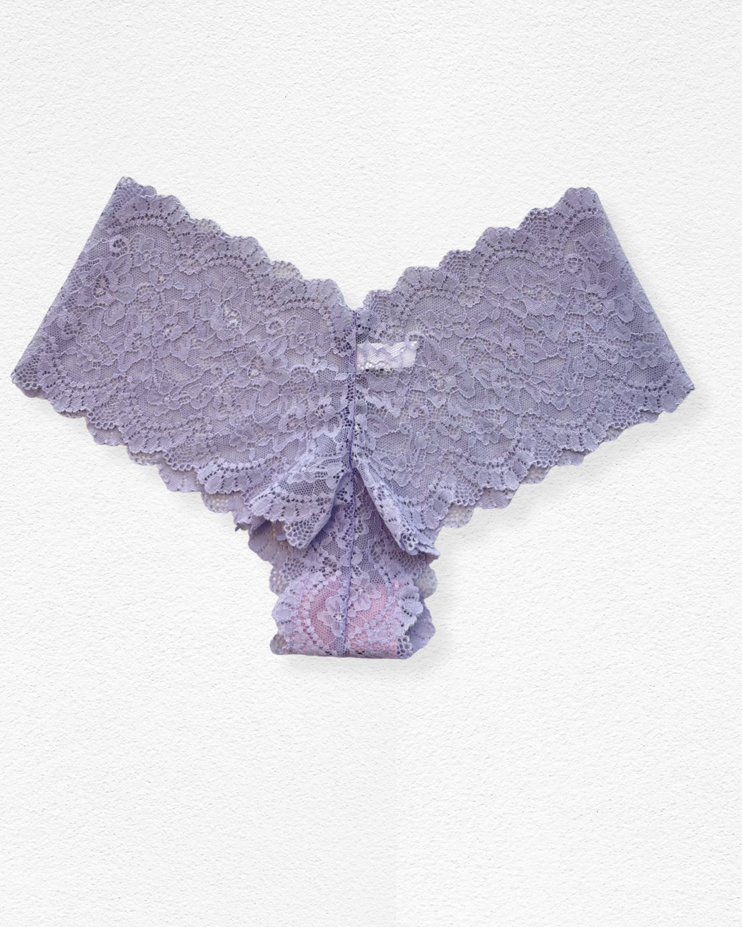 Panty cachetero de faja gruesa con encaje