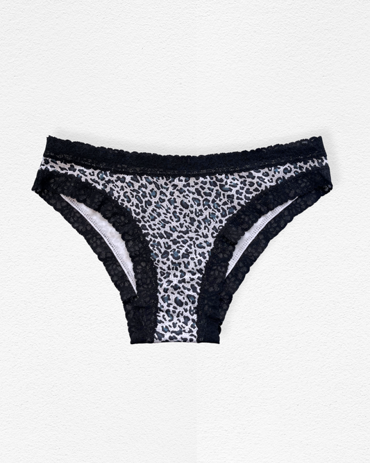 Panty Cachetero con Encaje Animal Print
