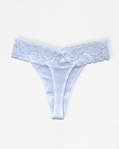 Panty hilo con encaje