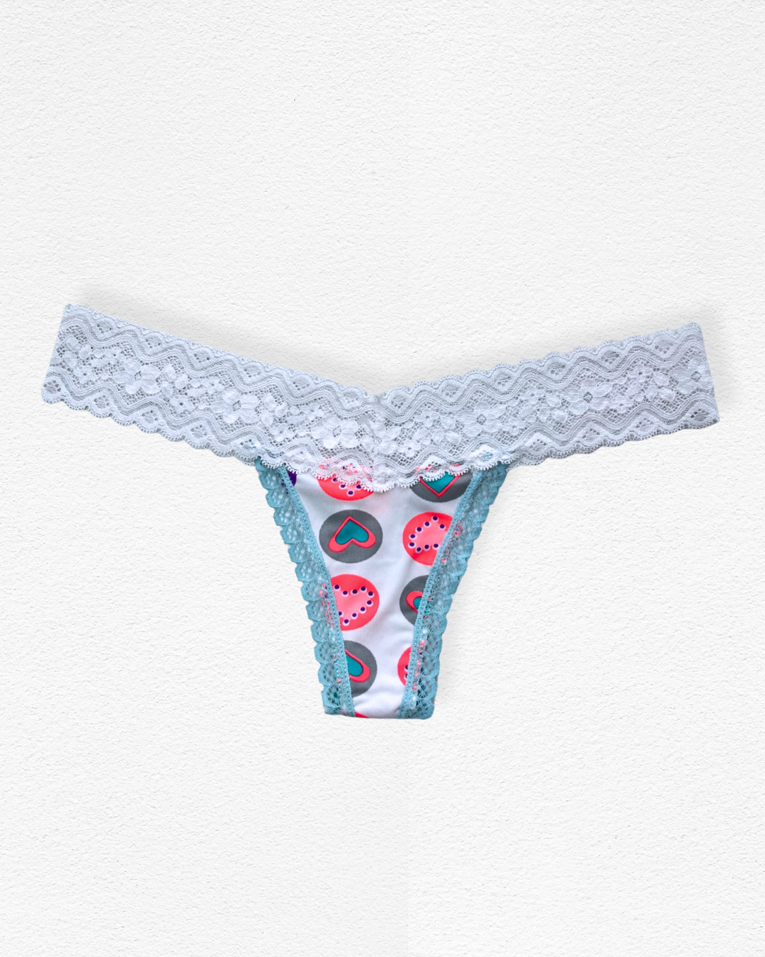 Panty hilo con fajón de encaje