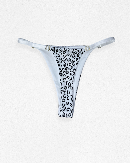 Panty hilo con ajustador