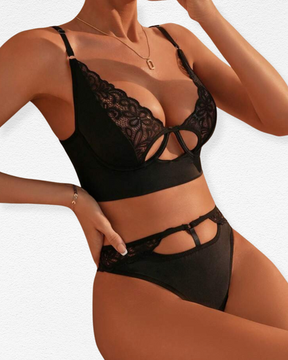 Set de Ropa Interior Dafne - Detalle Cut Out con Encaje