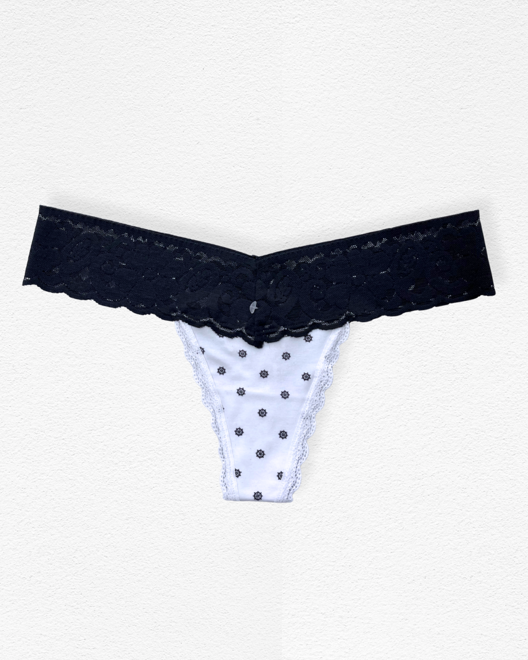 Panty hilo con fajón de encaje