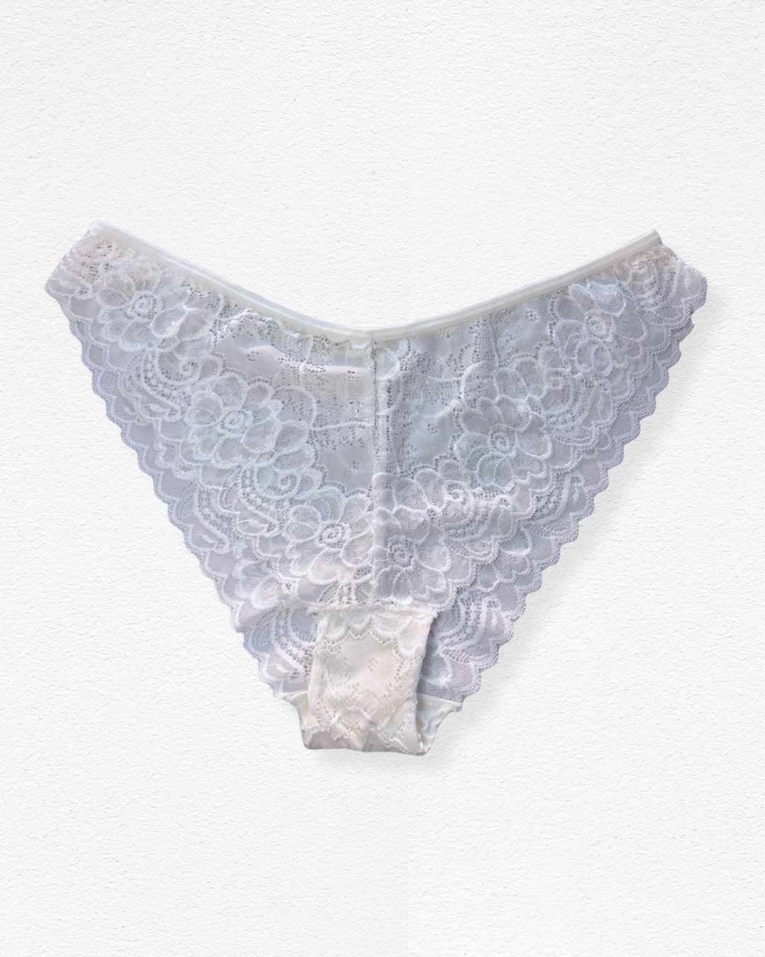 Panty corte de bikini de encaje floral