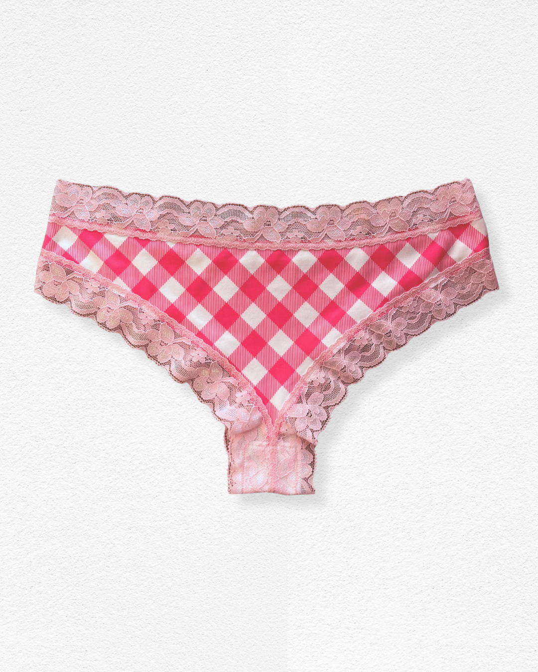 Panty cachetero de encaje