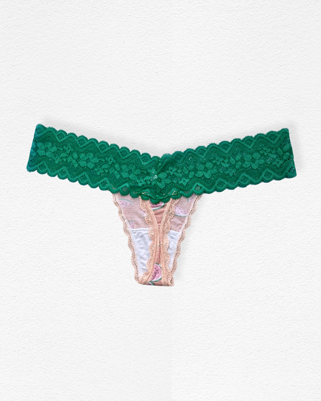 Panty hilo con fajón de encaje