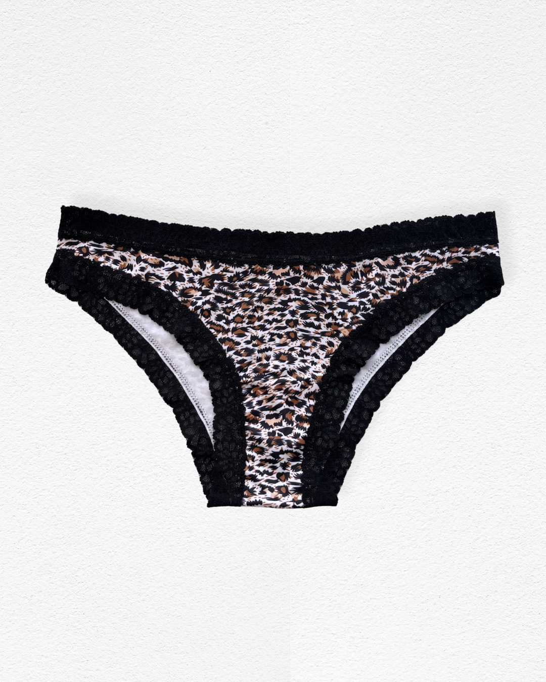 Panty Cachetero con Encaje Animal Print