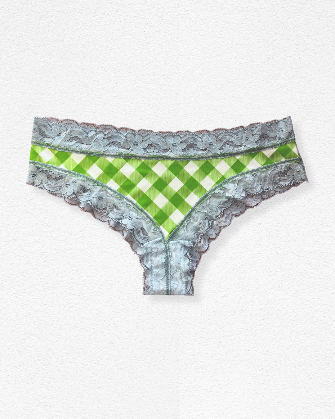 Panty cachetero de encaje