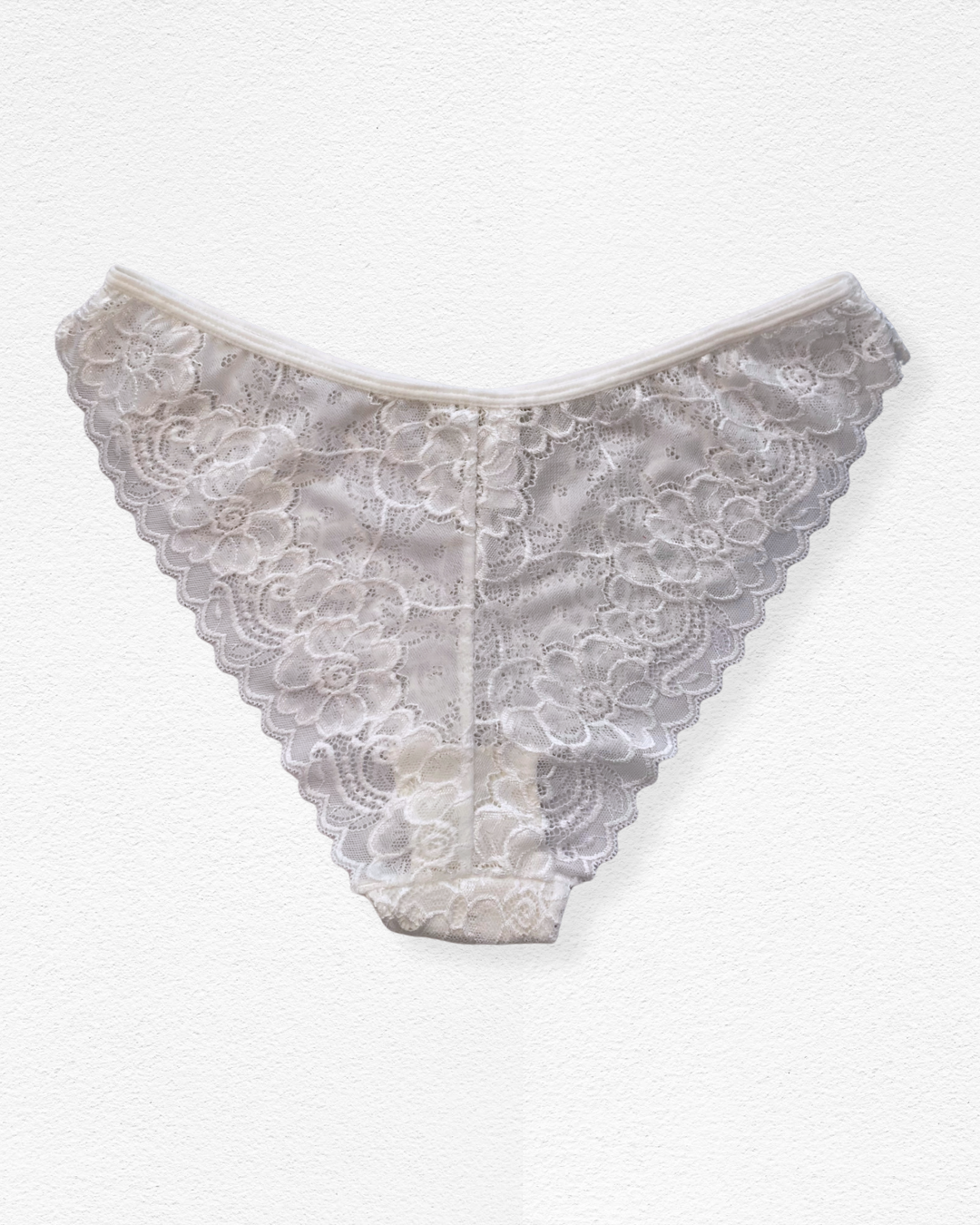 Panty corte de bikini de encaje floral