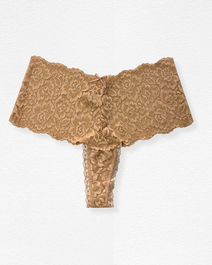 Panty hilo de faja gruesa con encaje