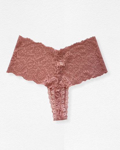 Panty hilo de faja gruesa con encaje