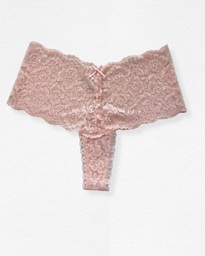 Panty hilo de faja gruesa con encaje